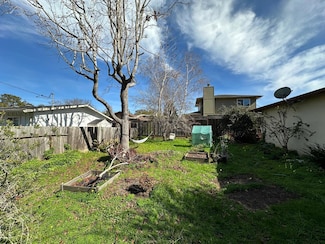 2505 Howe St, Santa Cruz, CA 95065
