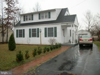 62 Putnam St, Somerville, NJ 08876