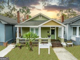 917 & 917 1/2 W 38th St, Savannah, GA 31415