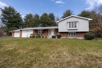 69 Farr Ln, Elmira, NY 14903
