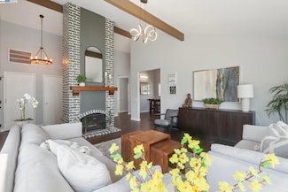 566 Cedar Dr, Livermore, CA 94551