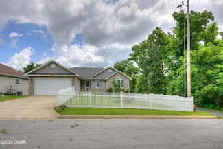 3541 Lusk Dr, Neosho, MO 64850