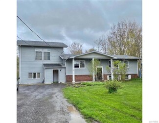 4240 Mapleton Rd, Lockport, NY 14094