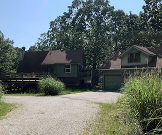 5341 N Forrest Hill Ln, Springfield, MO 65803