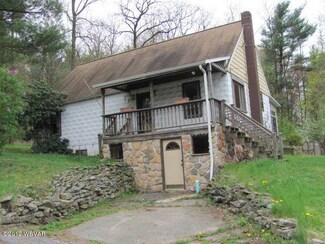 317 Hobson St, Mill Hall, PA 17751