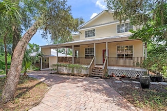 560 Fern St, Oviedo, FL 32765