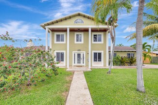 191 SE 11th St, Deerfield Beach, FL 33441