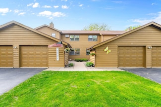1115 Daniel Ct Unit 40, Neenah, WI 54956