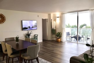 13499 Biscayne Blvd Unit 610, North Miami, FL 33181