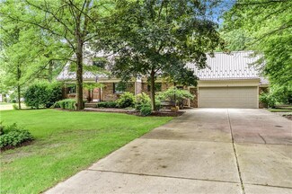 362 Centennial Dr, Vienna, OH 44473
