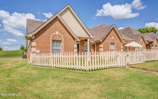 6742 Beaumont Cir, Southaven, MS 38671