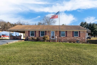 558 Galena Rd, Staunton, VA 24401