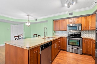 140 Yacht Club Way Unit 207, Hypoluxo, FL 33462
