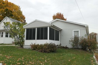 619 E Washington St, Saint Louis, MI 48880