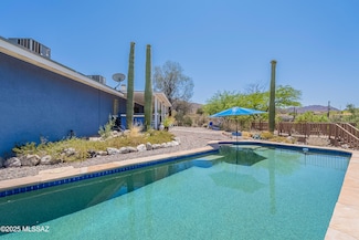 1645 N Indigo Dr, Tucson, AZ 85745