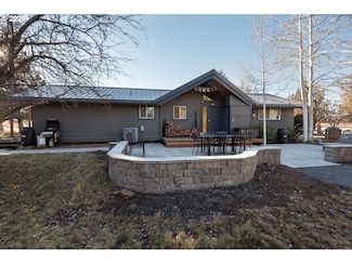 18955 Pinehurst Rd, Bend, OR 97703