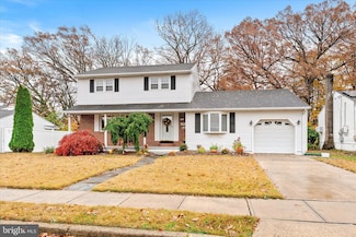 5 Tartear Dr, Trenton, NJ 08610