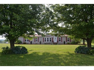 8275 S Old Palmyra Rd, Pekin, IN 47165