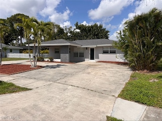 4562 Tennyson Dr, North Fort Myers, FL 33903