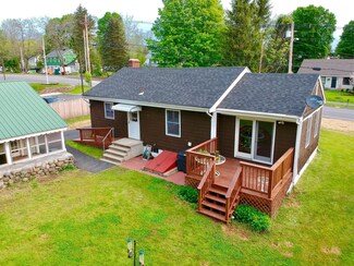 362 Tuttle Rd, Cumberland Center, ME 04021