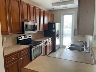 5820 N Flagler Dr Unit B, West Palm Beach, FL 33407