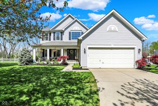 14817 Deerwood Dr, Carmel, IN 46033