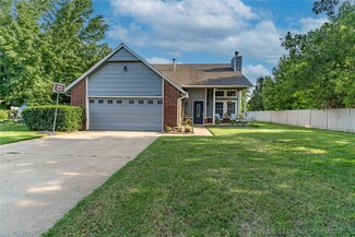 17524 W 1st St S, Sand Springs, OK 74063