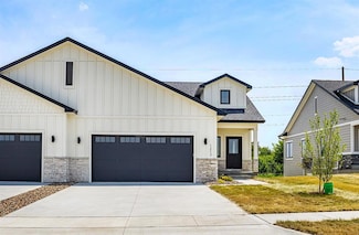 1212 Westview Dr, Huxley, IA 50124