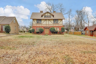 1674 S Parkway E, Memphis, TN 38106