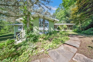 184 Hickory Hill Rd, New Britain, CT 06052