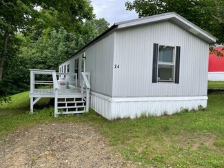 970 Gardiner Rd Unit 24, Wiscasset, ME 04578