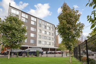 1531 W Howard St Unit 404, Chicago, IL 60626