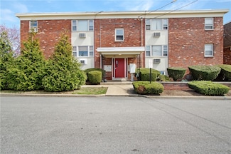 5 Cynthia Dr Unit 15, North Providence, RI 02911