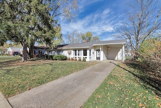 318 Darbyhurst Rd, Columbus, OH 43228