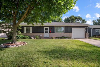 1811 Renfrew Dr, South Bend, IN 46614