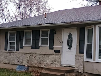 6204 Fairlane Dr, Kansas City, MO 64134