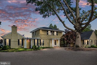 766 S Water Ln, Tappahannock, VA 22560
