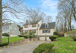 147 Beacon St, Milton, MA 02186