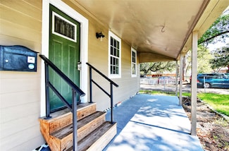 504 Green St, Baytown, TX 77520