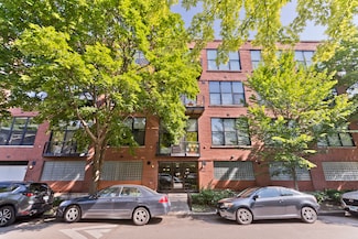 2210 W Wabansia Ave Unit 403, Chicago, IL 60647