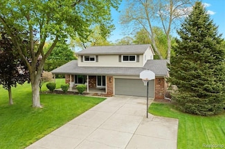 6557 N Twindale Ct, Shelby Township, MI 48316