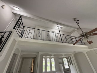 2006 Round Spring Dr, Kingwood, TX 77339