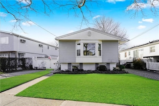 56 Wolverine St, Staten Island, NY 10306