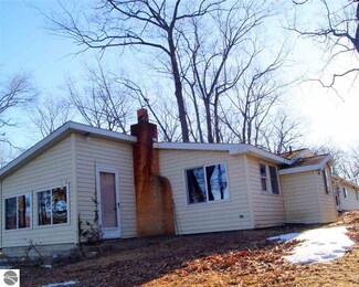 2031 Minnepata Rd, National City, MI 48748