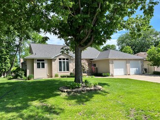 1255 Carolina Ave NW, Hutchinson, MN 55350
