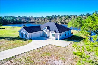 2632 Alton Cir, Deenwood, GA 31501