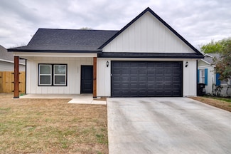 3537 Mission St, Fort Worth, TX 76109