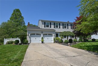 7966 Twin Oaks Dr, Broadview Heights, OH 44147