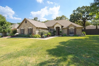 112 Ty Ln, Azle, TX 76020