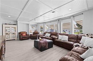 23 Derhenson Dr, Naples, FL 34114